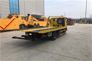 元宝山非事故拖车