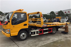 元宝山哪里有拖车服务