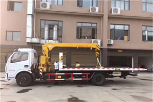 元宝山附近汽车轮胎更换